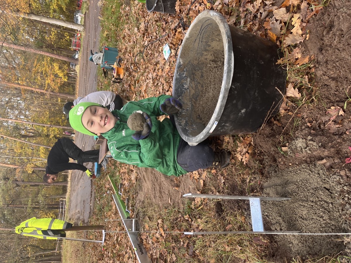 Arbeitseinsatz auf dem Vereinsgelände des Schönfließer HSC 25
